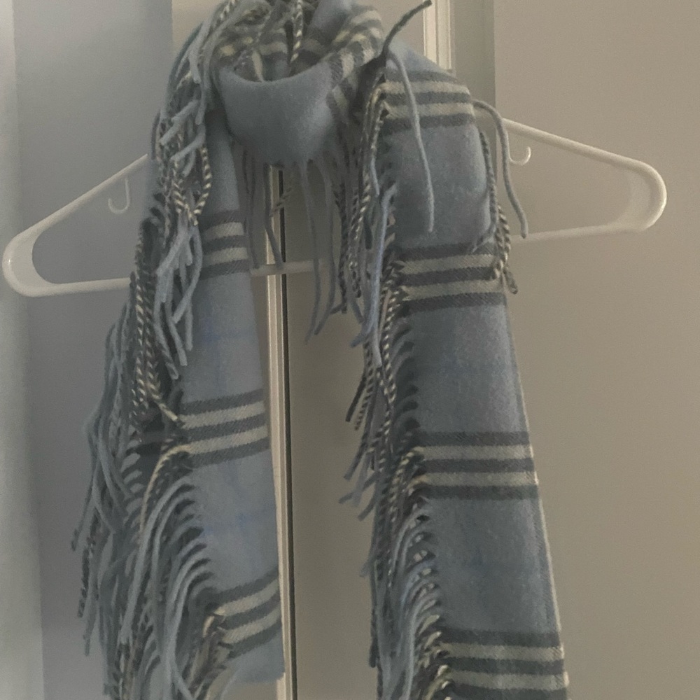 BURBERRY light blue wool scarf